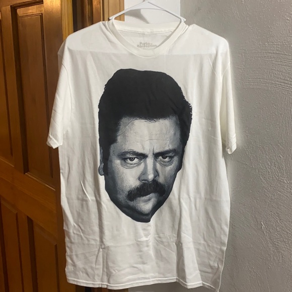 Ron Swanson Tee M w Keychain &Fat Nancy’s tackle shop🧢 - Picture 3 of 14
